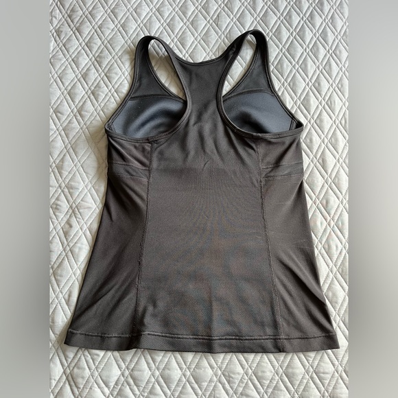 TWO Nike dri-fit tank tops - Picture 6 of 6